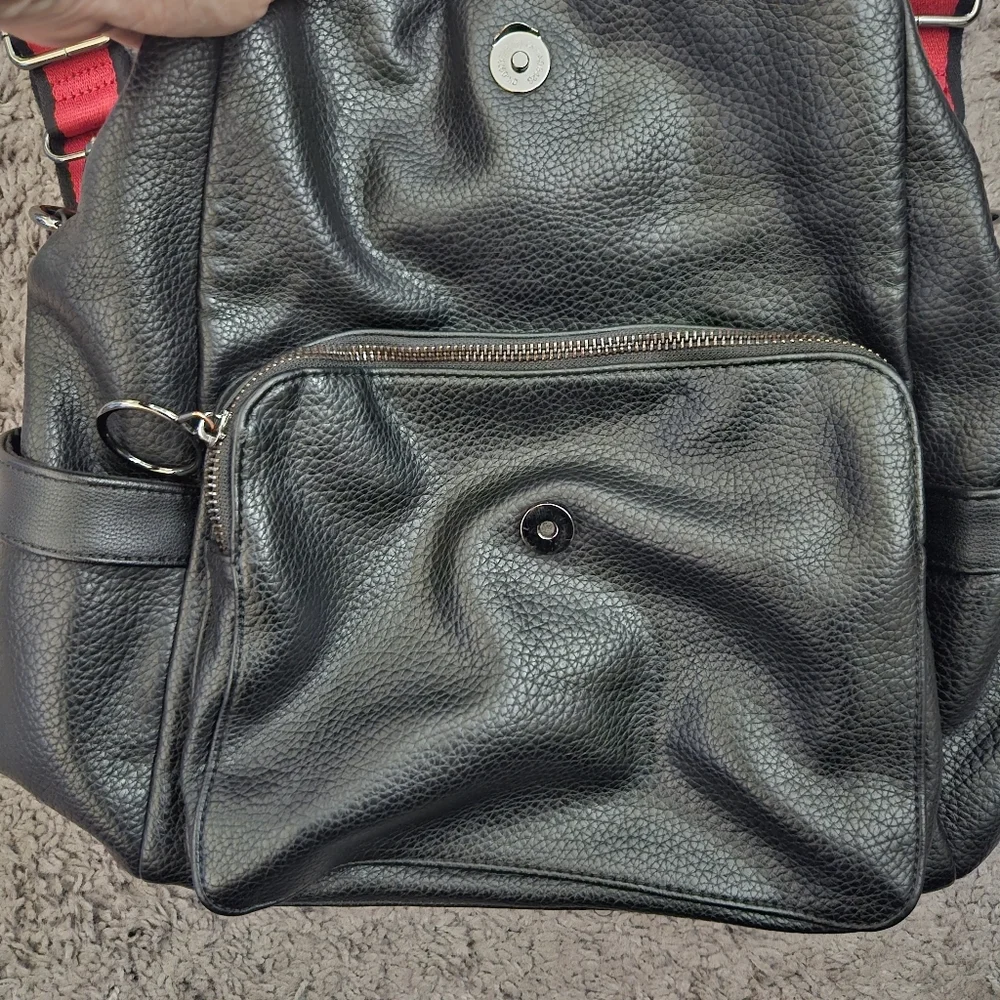 Like Dreams Black‎ Sideways Zip Backpack Vegan Leather Red Straps